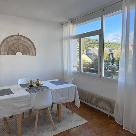 Apartment Vue Parc Montjuzet Avec Garage Clermont-Ferrand